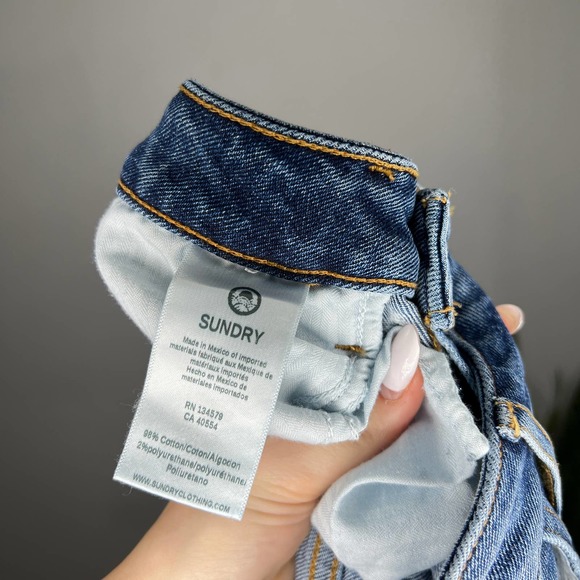 Sundry Rainbow Embroidered Patch Jeans Straight Leg 29 - Picture 6 of 6